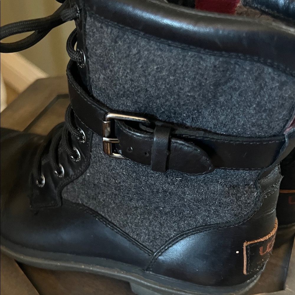 UGG, size 6.5, Women's Black and Gray Lace-Up Kesey Boots - Picture 10 of 14